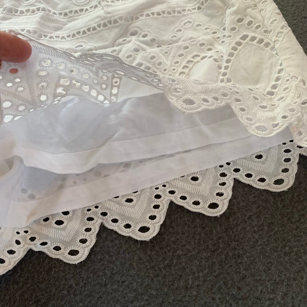 NWT Express High Waisted Eyelet Lace Shorts Tie Belt White Beachy Boho Size 8 - Picture 2 of 9